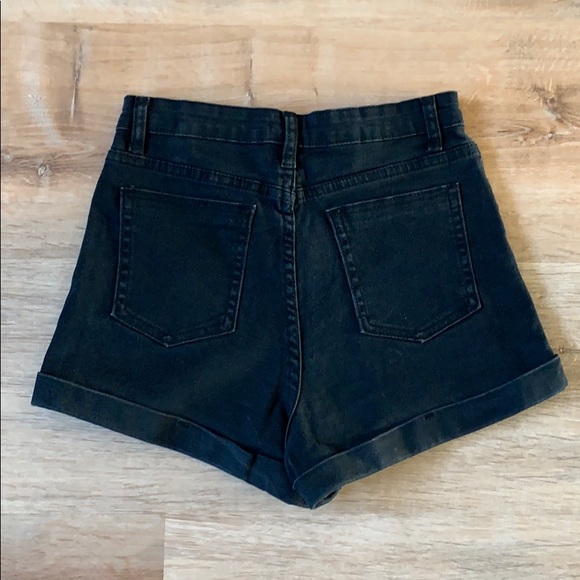 HIGH WAIST BRANDY MELVILLE SHORTS SOLD OUT INSTORE - Picture 3 of 5